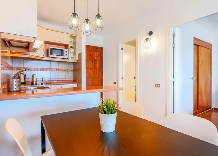 Vistas Ocean View Ph08